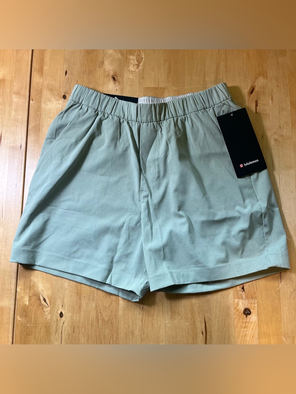 Lululemon Men’s ABC Woven Air Shorts 5in - Picture 1 of 3
